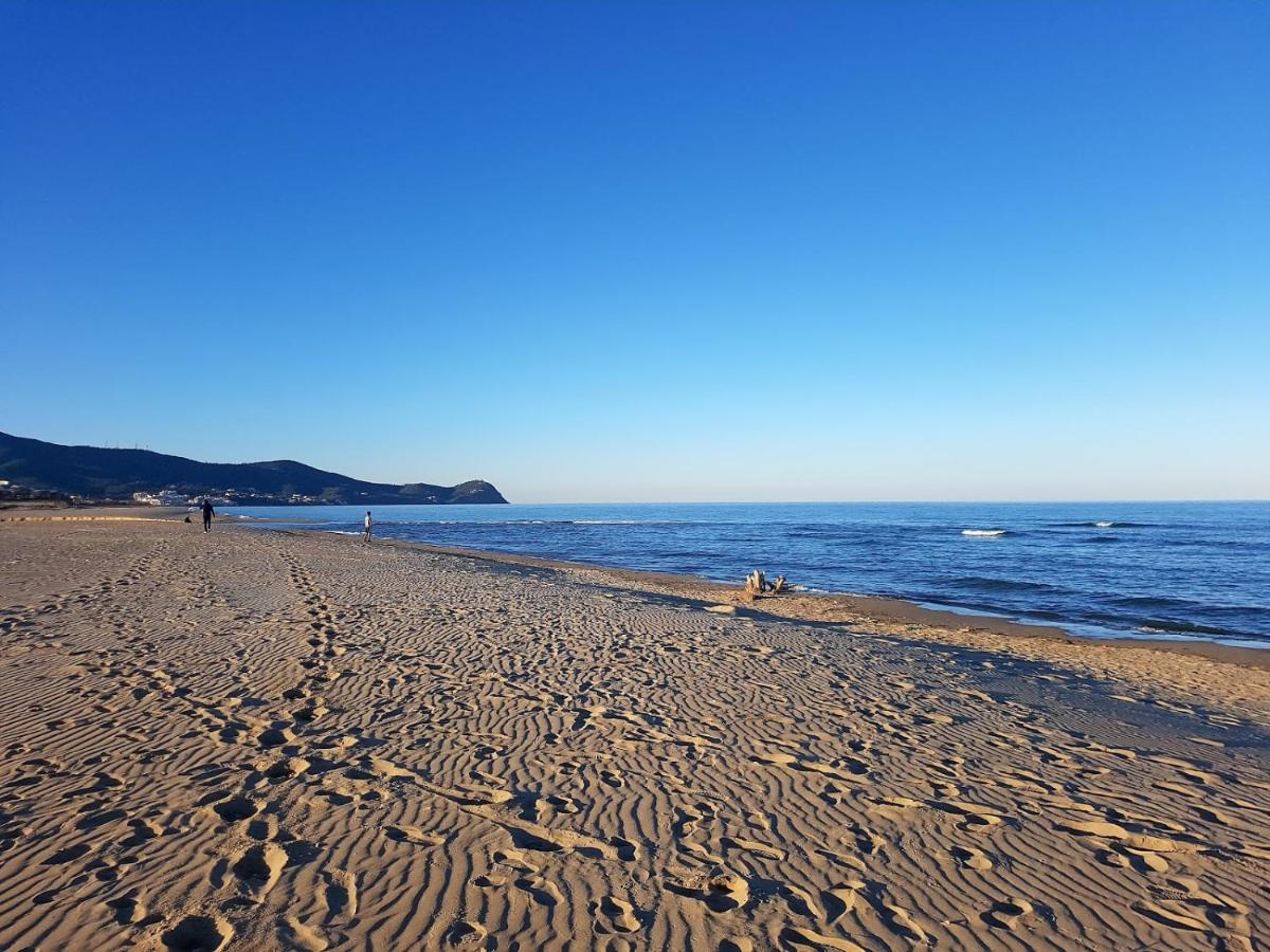 Апартаменты Piso Centrico Y A Pie De Playa. Мартиль Экстерьер фото